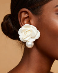 Elegant Flower Imitation Pearl Dangle Earrings