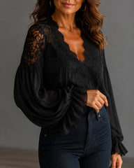 U-neck Puff Sleeve Pleated Lace-trimmed Blouses