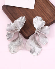 Vintage Texture Petals Earrings