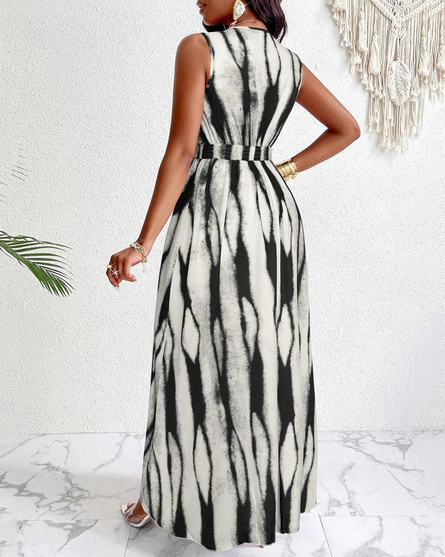 Sleeveless Waist-Cinched Vacation-Flowy Maxi Dress