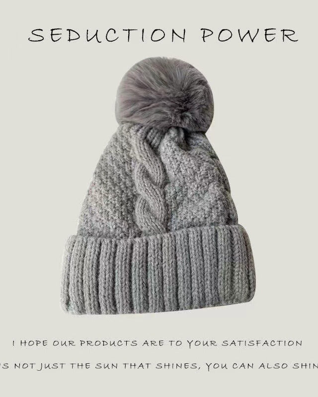 Women Warm Knitted Hat With Large Fur Pom Pom
