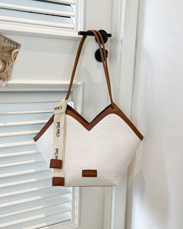 Vintage Large-Capacity Irregular Leather Tote Bag