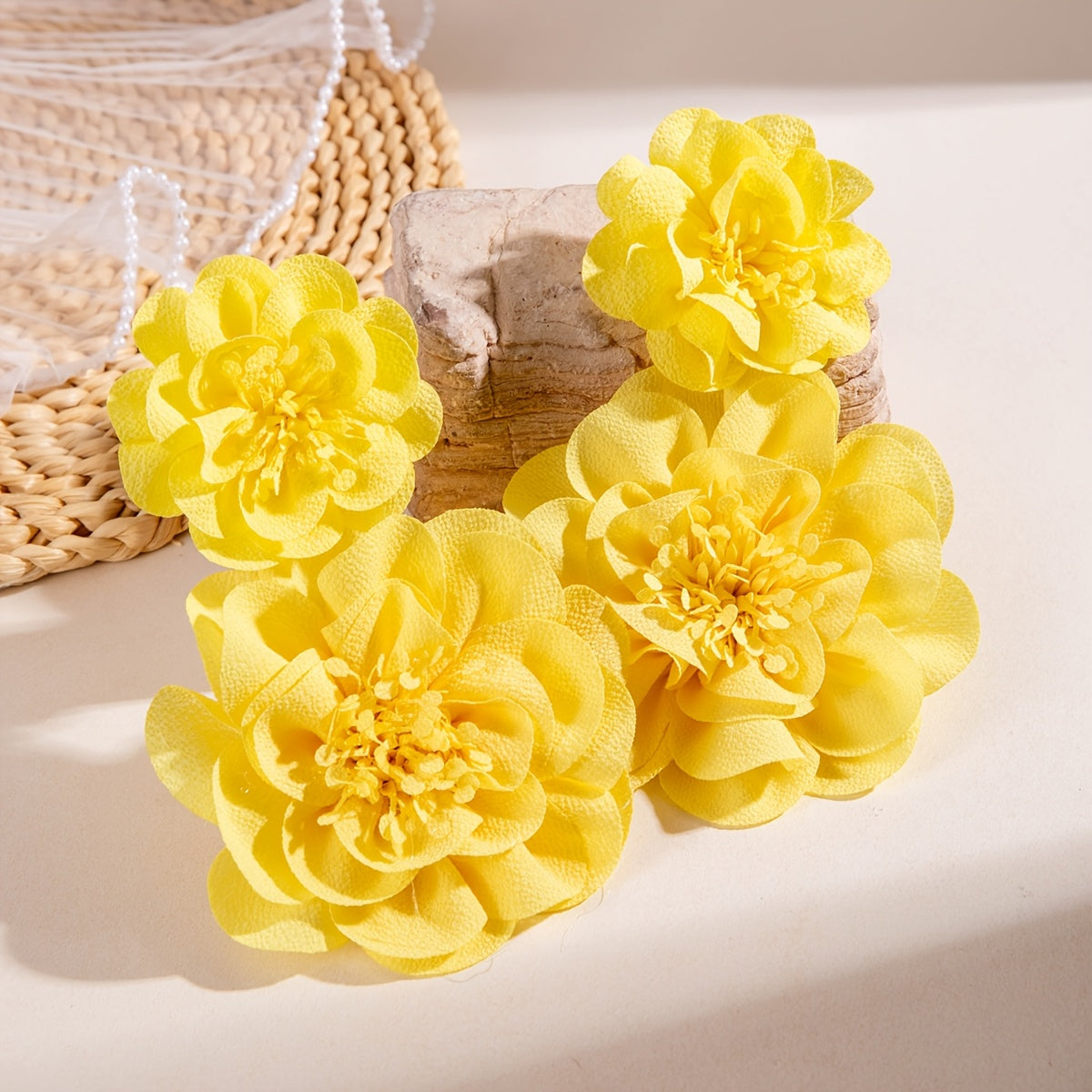 A Pair of Fashionable Polyester Large Flower Three-dimensional Artificial Flower Drop Earrings, Suitable for Women's Prom, Party, and as a Gift for Friends