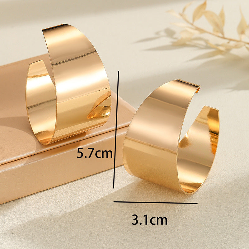 Simple Gold Polished C-shaped Earrings