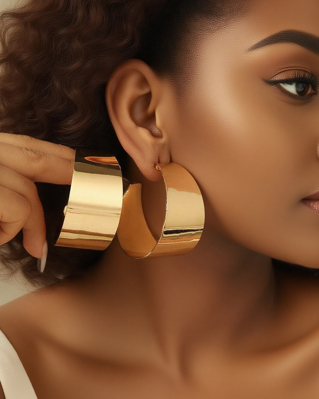 Simple Gold Polished C-shaped Earrings